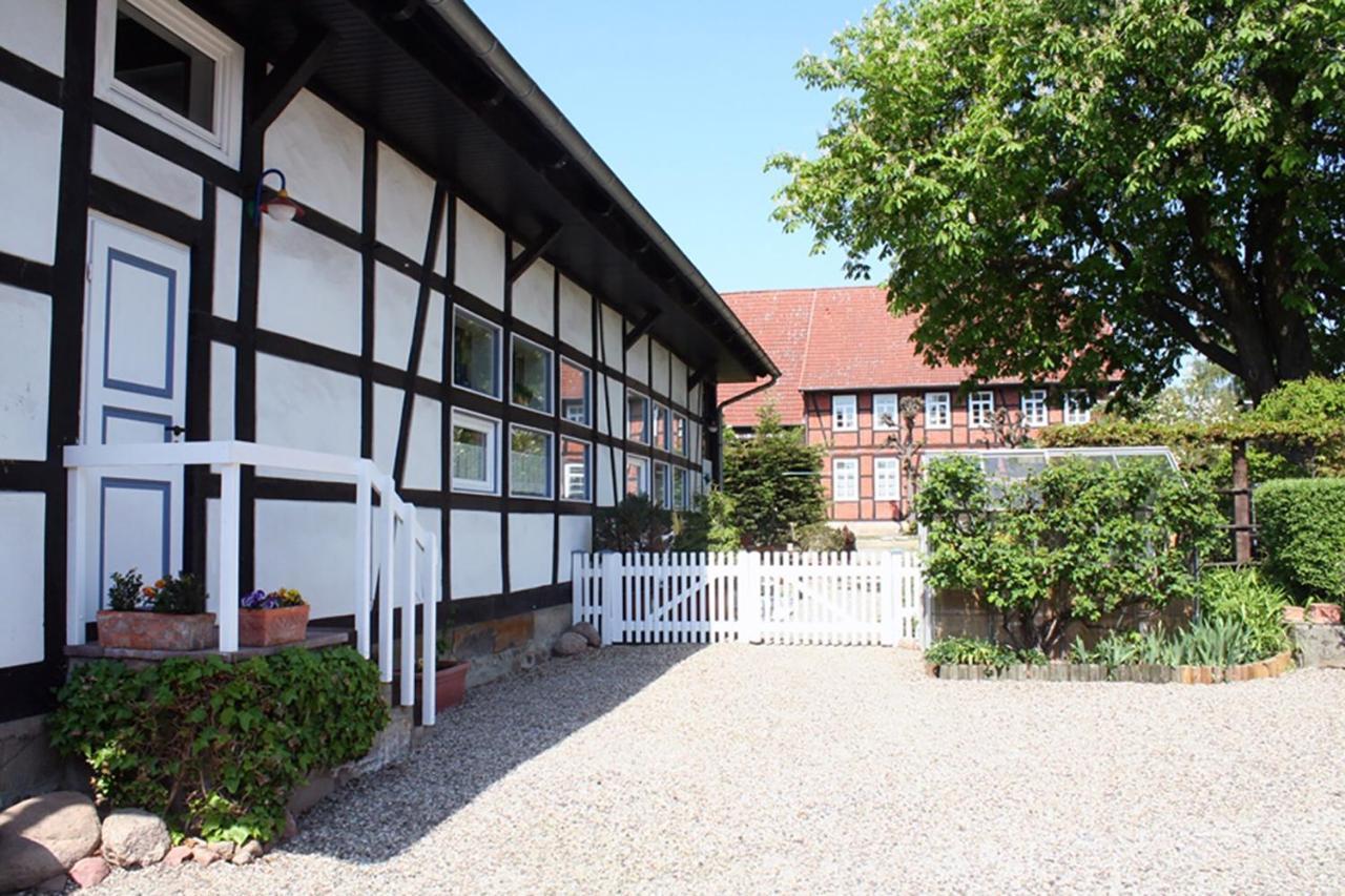 Apartment „herrenhausen“ - Stilvolles In Fachwerkhaus *