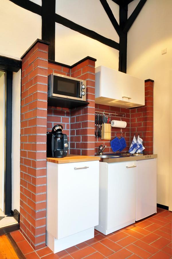 Apartment „herrenhausen“ - Stilvolles In Fachwerkhaus *